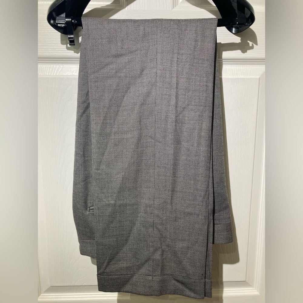TOM FORD classic medium gray peak lapel 2 piece suit 40 50 - Picture 4 of 11